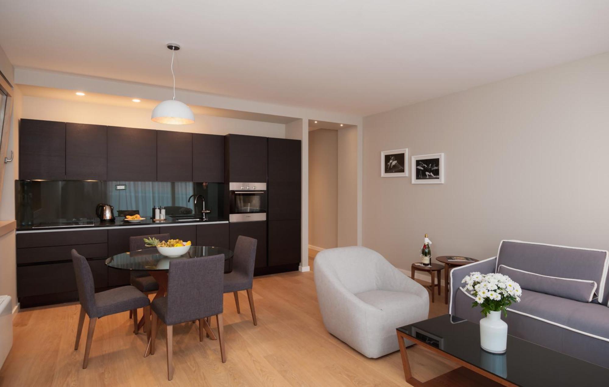Hotel de apartamente By Vestibul Palace 4*