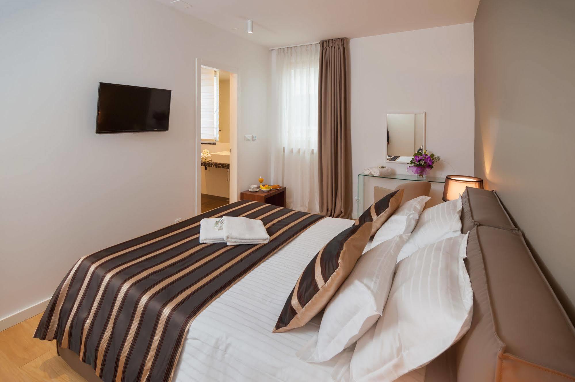 Hotel de apartamente By Vestibul Palace 4*
