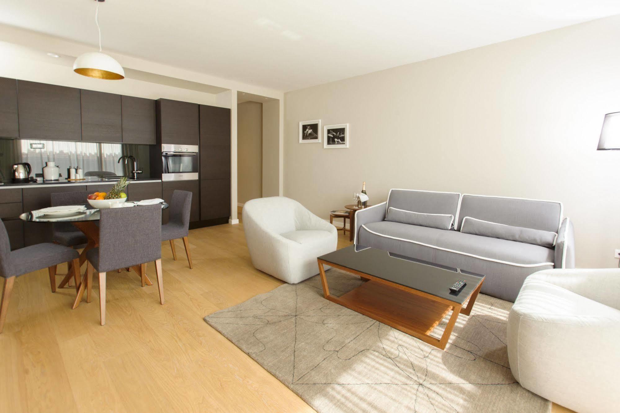 Apartmanhotel By Vestibul Palace 4*